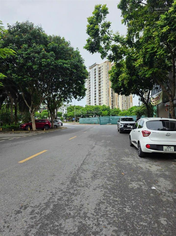 Lô góc 50m2 đất phố nguyễn khắc viện  phường việt hưng  long biên, đường to 13.5m ở và kinh doanh