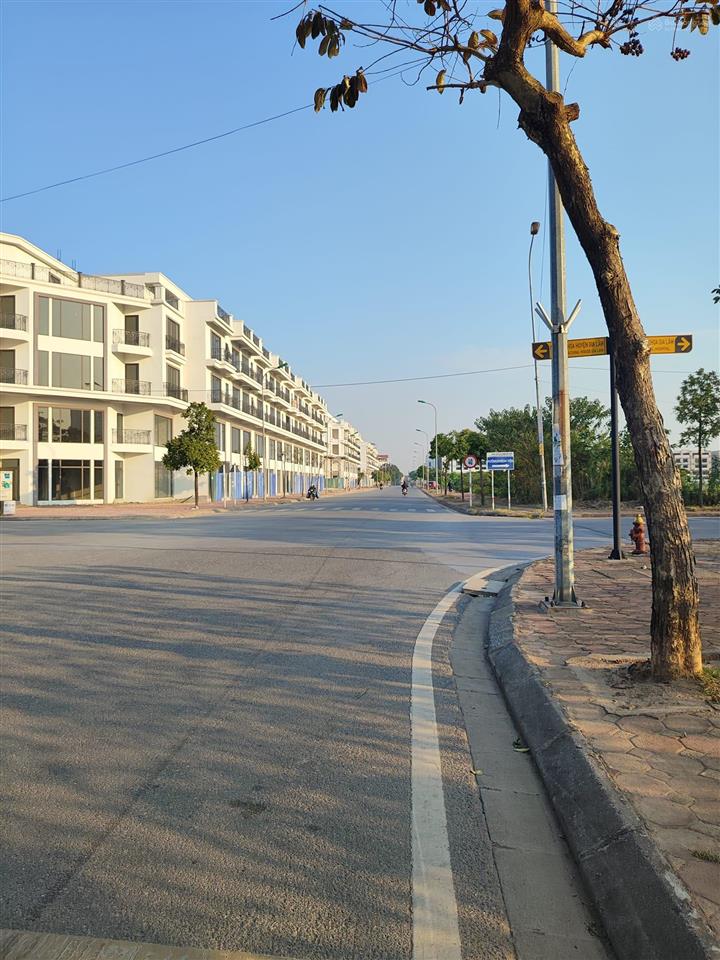 Bán shophouse central metropolitan trâu quỳ, gia lâm mặt đường nguyễn mậu tài