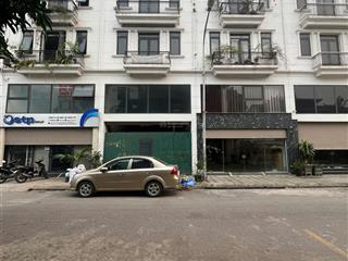 Bán shophouse đẹp tại east center, giá thỏa thuận, 90m2. sổ đổ, đường 13.5m, cạnh vhop1