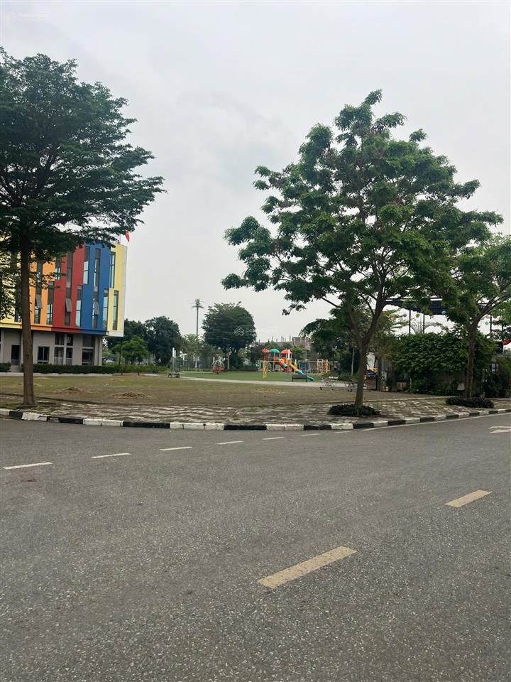 Bán đất nền dự án phố nối house, 69 triệu / m2, 70 m2, sổ đỏ ngay. đón sóng vin xây kdt hòa phát.