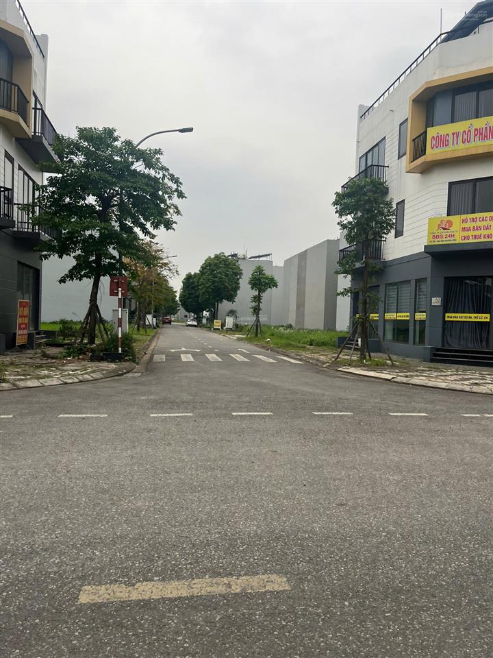 Bán đất nền dự án phố nối house, 69 triệu / m2, 70 m2, sổ đỏ ngay. đón sóng vin xây kdt hòa phát.
