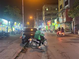 Bán nhà mặt phố kinh doanh trâu quỳ, giá thỏa thuận, 95m2, mặt tiền 6m, kinh doanh siêu đẹp.