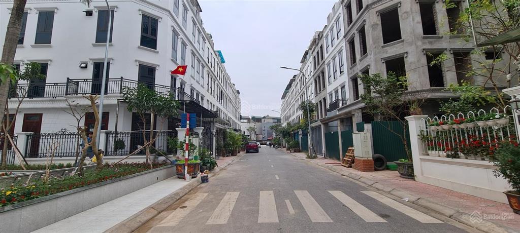 Liền kề flc giá rẻ nhất long biên, đồng bộ. giá rẻ nhất khu vực. cư dân đông.  0914 718 ***