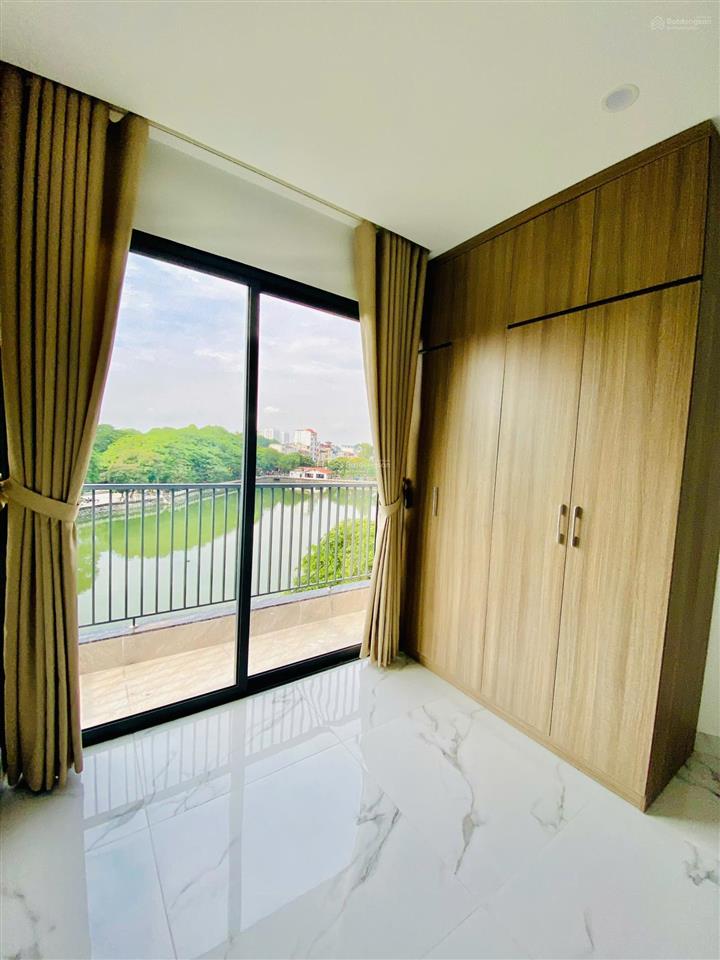 Cho thuê căn hộ đẹp xịn 2pn trung tâm quận long biên gần trường, chợ ngay mặt phố 33 nguyễn sơn