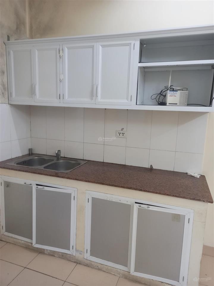 Cho thuê căn chung cư diện tích 36m2 nhà 1pk 1pn có nóng lạnh, điều hòa, giường
