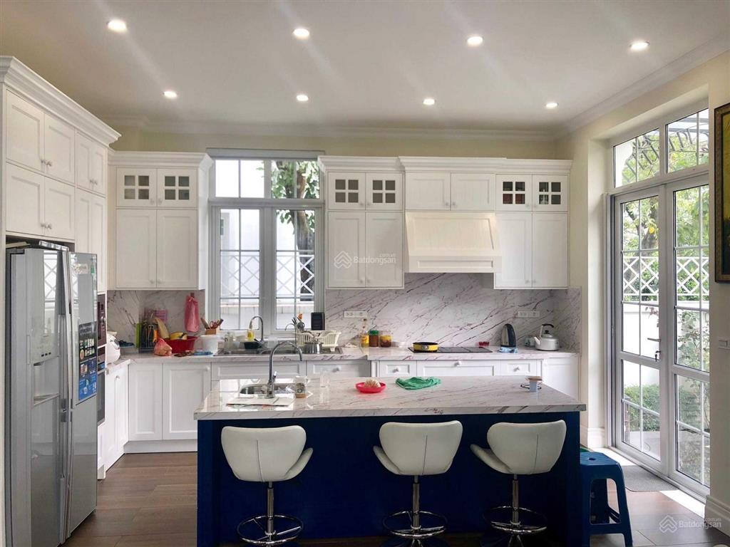 50tr/tháng bt hoa sữa, 225m², hoàn thiện đẹp, đường rộng thông thoáng, mặt công viên, sông rộng