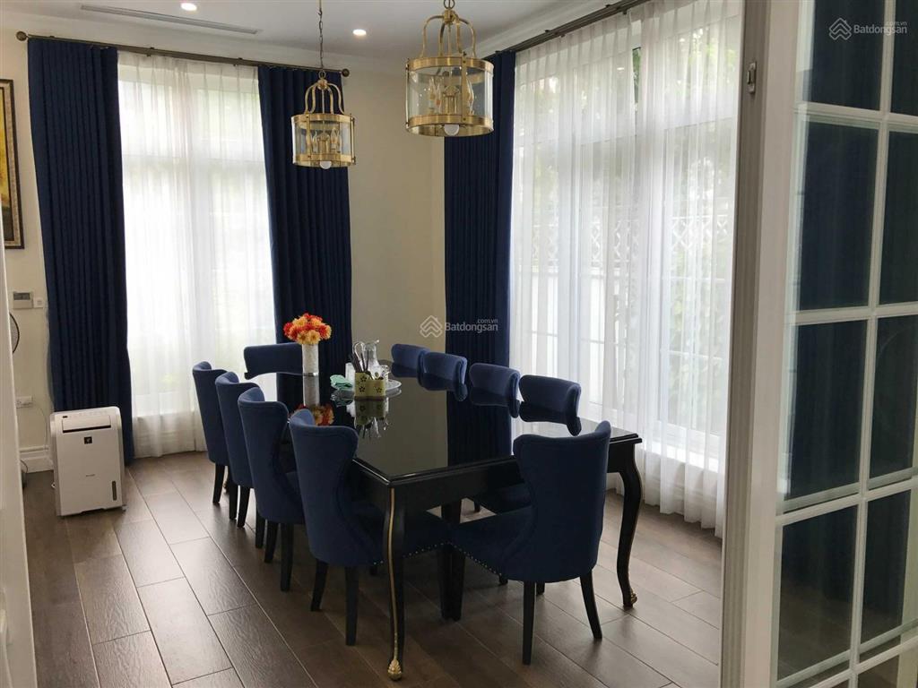 50tr/tháng bt hoa sữa, 225m², hoàn thiện đẹp, đường rộng thông thoáng, mặt công viên, sông rộng