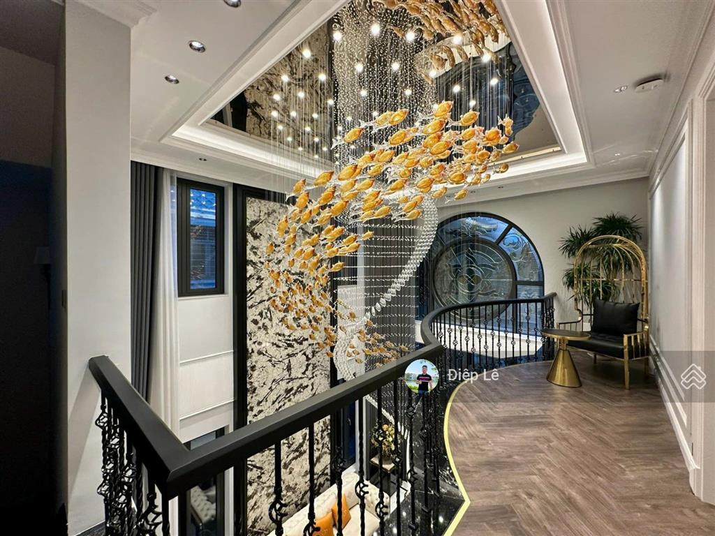 200 tỷ bt đơn lập mặt hồ harmony 360m2, hoàn thiện mới đẹp, vị trí đắc địa view trọn hồ điều hòa