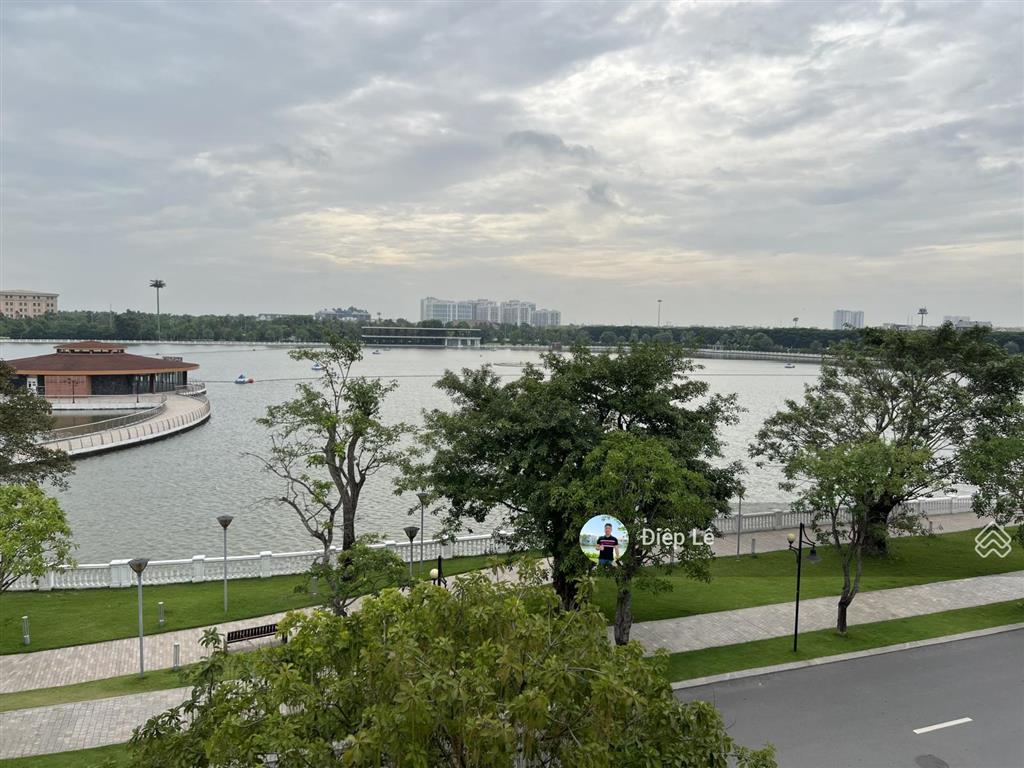 200 tỷ bt đơn lập mặt hồ harmony 360m2, hoàn thiện mới đẹp, vị trí đắc địa view trọn hồ điều hòa