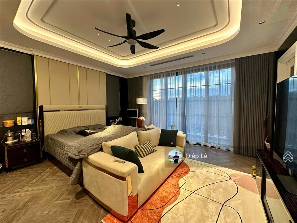 100 tỷ bt riverside 300m2 hoàn thiện đẹp, mặt công viên đỗ xe thoải mái, sông sau liền nhà rất rộng