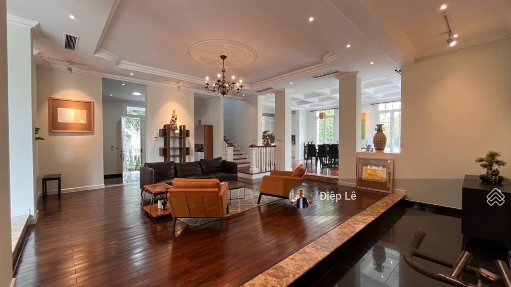 200 tỷ bt vip bằng lăng 500m2, đơn lập, hoàn thiện mới siêu đẹp, ngã ba sông rộng nội khu yên tĩnh