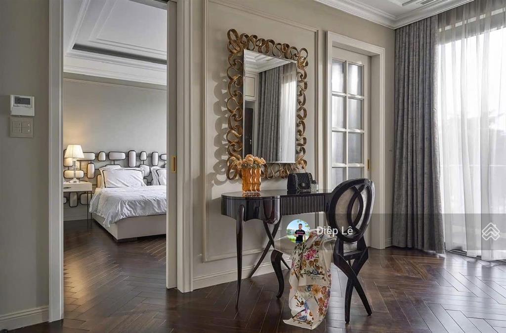 Cặp song lập hoa sữa vinhomes riverside đất nở hậu, hoàn thiện đẹp, đường thoáng, sông rộng