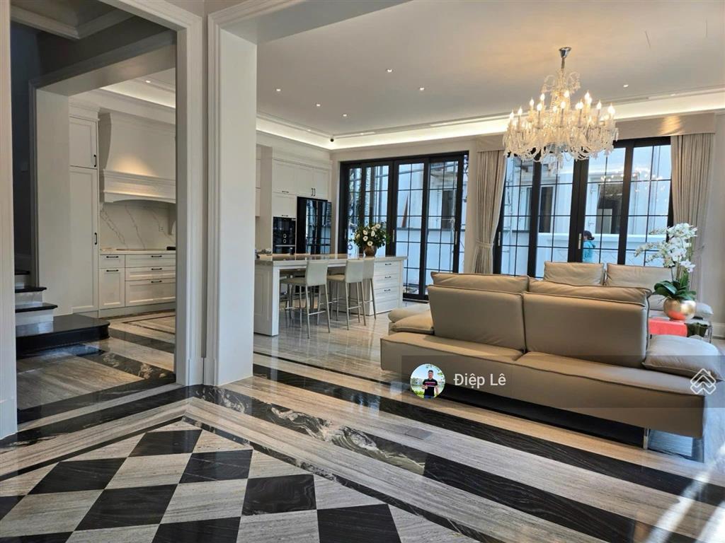 51 tỷ bt hoa phượng 151m2, hoàn thiện đẹp, đường thông thoáng, mặt công viên, view ngã ba sông rộng