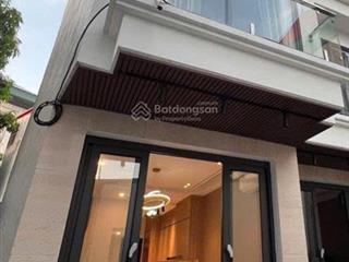 Bán nhà việt hưng, dt34m2  5 tầng  3 ngủ  full nội thất ,ô tô đỗ ngõ, chỉ việc xách vali vào ở