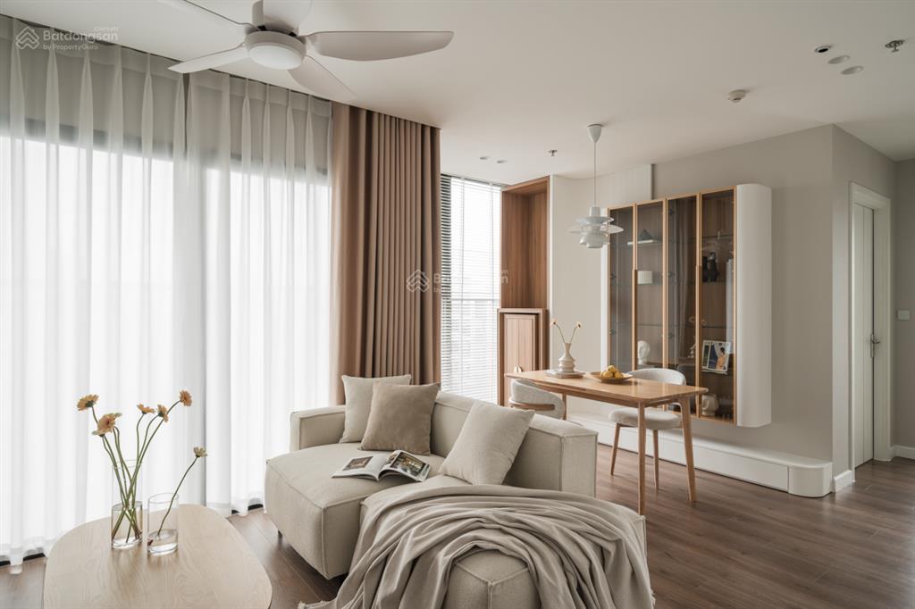 Bán nhà riêng 4pn, 4wc, 60m2, 20 tỷ tại ngõ 61, phố trạm, long biên, hà nội