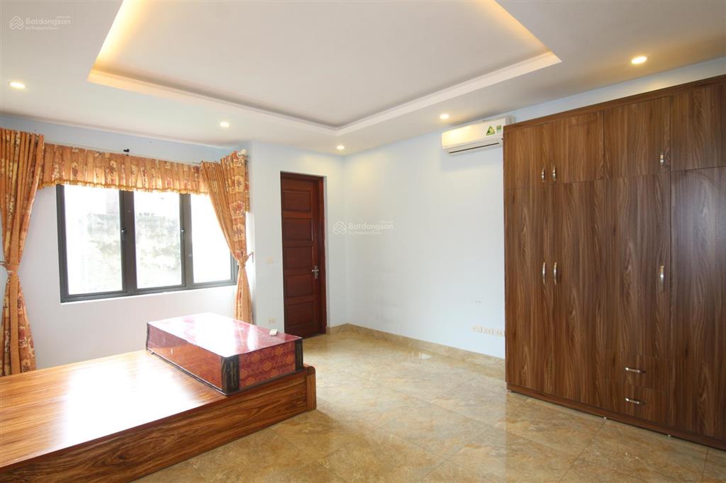 Cho thuê nhà riêng phố gia thượng, long biên gần trường pháp. giá thuê 15tr/th 0989 318 ***