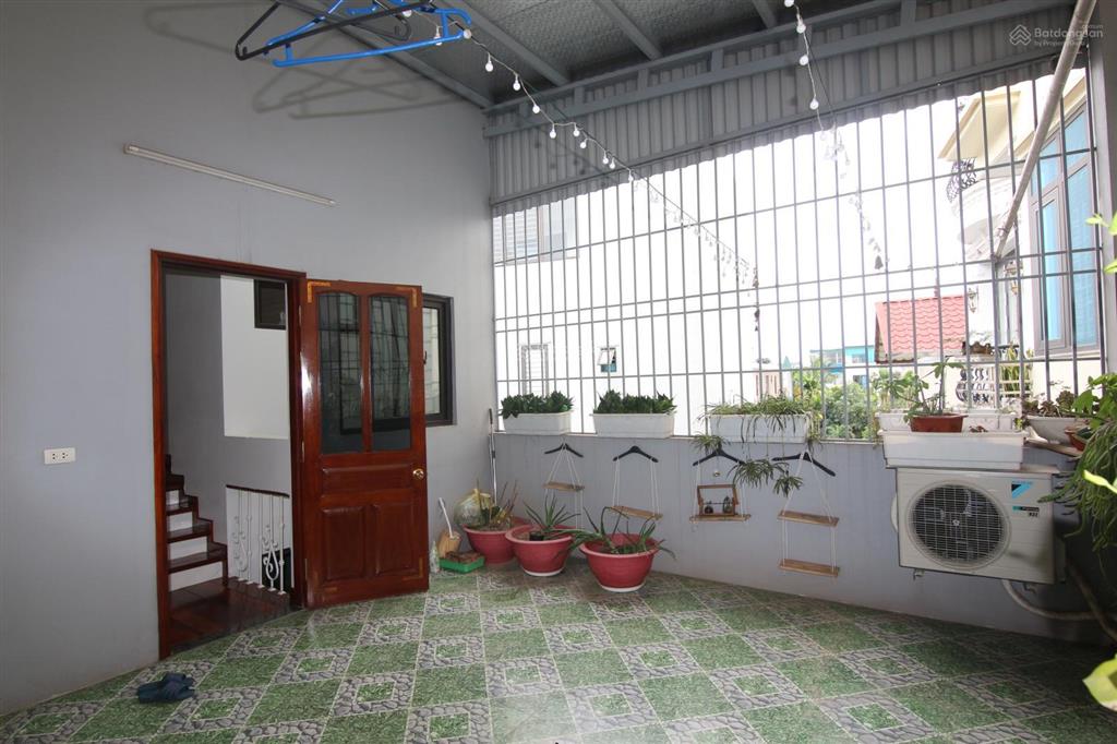 Cho thuê nhà riêng phố gia thượng, long biên gần trường pháp. giá thuê 15tr/th 0989 318 ***