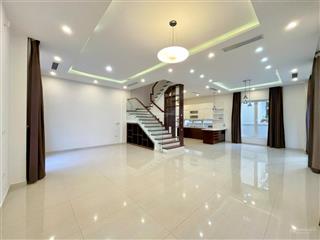 Cho thuê biệt thự liền kề vinhomes riverside không đồ. giá thuê 30tr/tháng