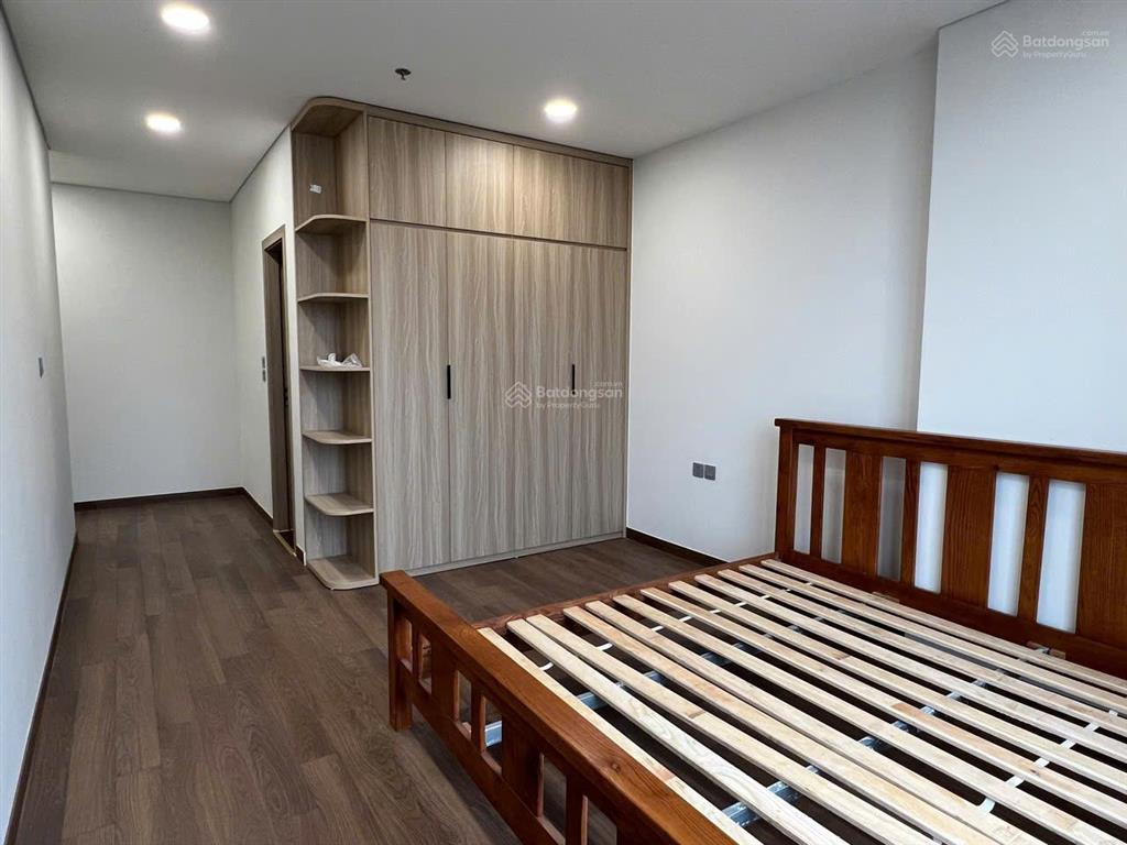 Bán căn góc 3pn tòa k1 khai sơn city  view trực diện đường nguyễn gia bổng  giá chỉ 75tr/m2