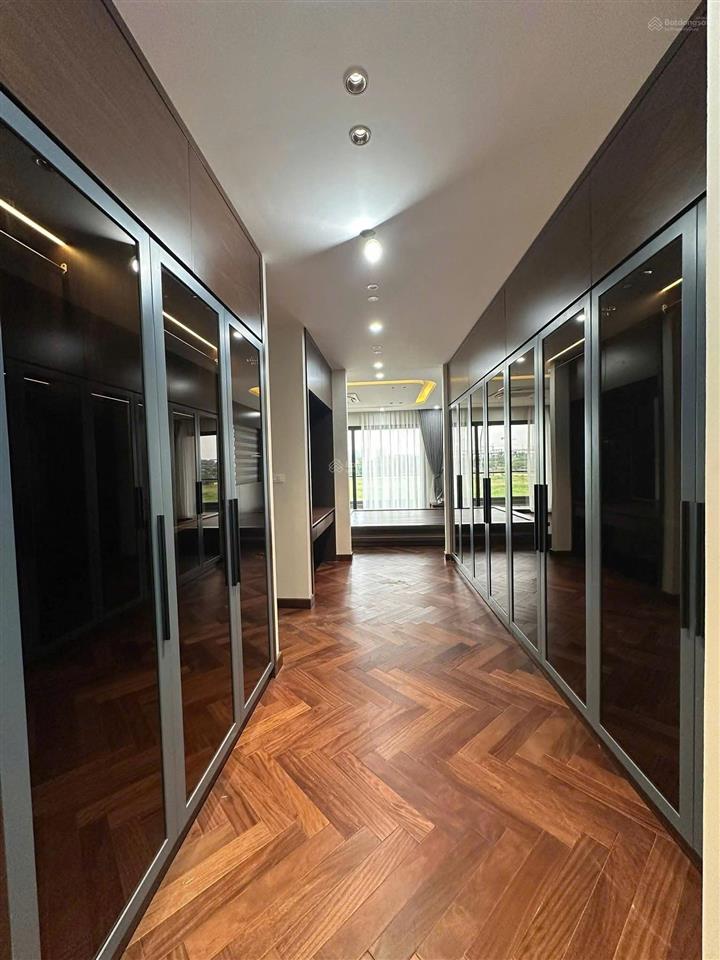 Siêu đẹp, siêu hiếm 7 tầng 68m2 5 ngủ 4wc thang máy căn góc phố tạ đông trung, gia thụy, hà nội