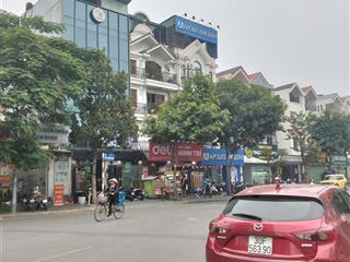 Nhà liền kề 120m2, 4 tầng, 5 phòng ngủ, thang máy, nội thất nhập khẩu siêu sang trọng đt việt hưng