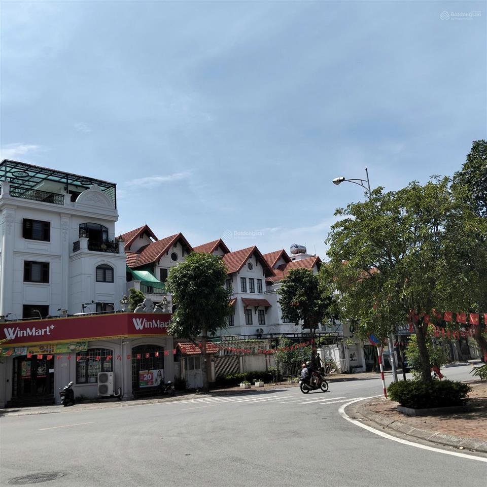 Chỉ 39,9 tỷ bạn có nhà 120m, xây 4 tầng, mặt phố 21m, view thoáng vĩnh viễn