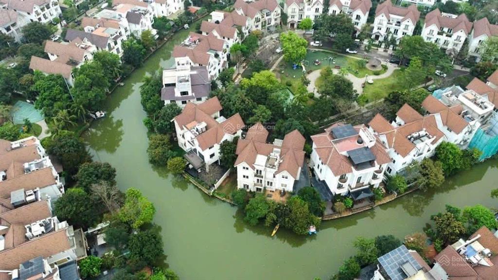 Biệt thự hoa sữa 225m, hoàn thiện đẹp cần tìm chủ nhân mới