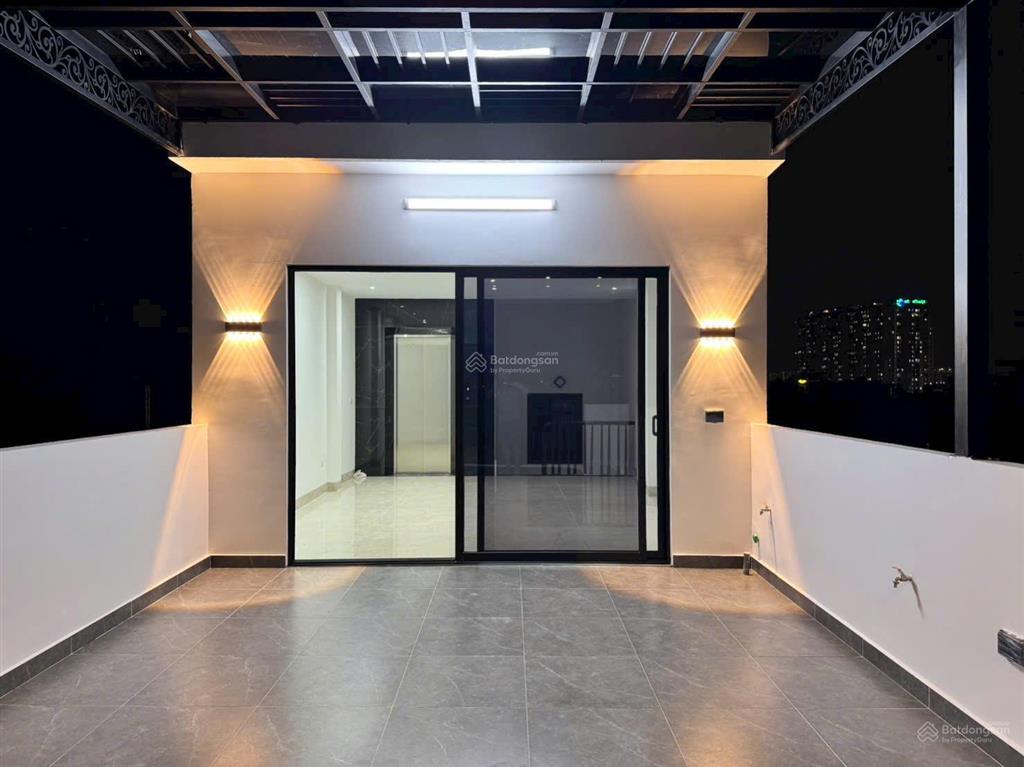 Nhà riêng 60m2 x 6 tầng, 4 phòng ngủ thang máy, full nội thất, oto, phúc lợi, long biên hn