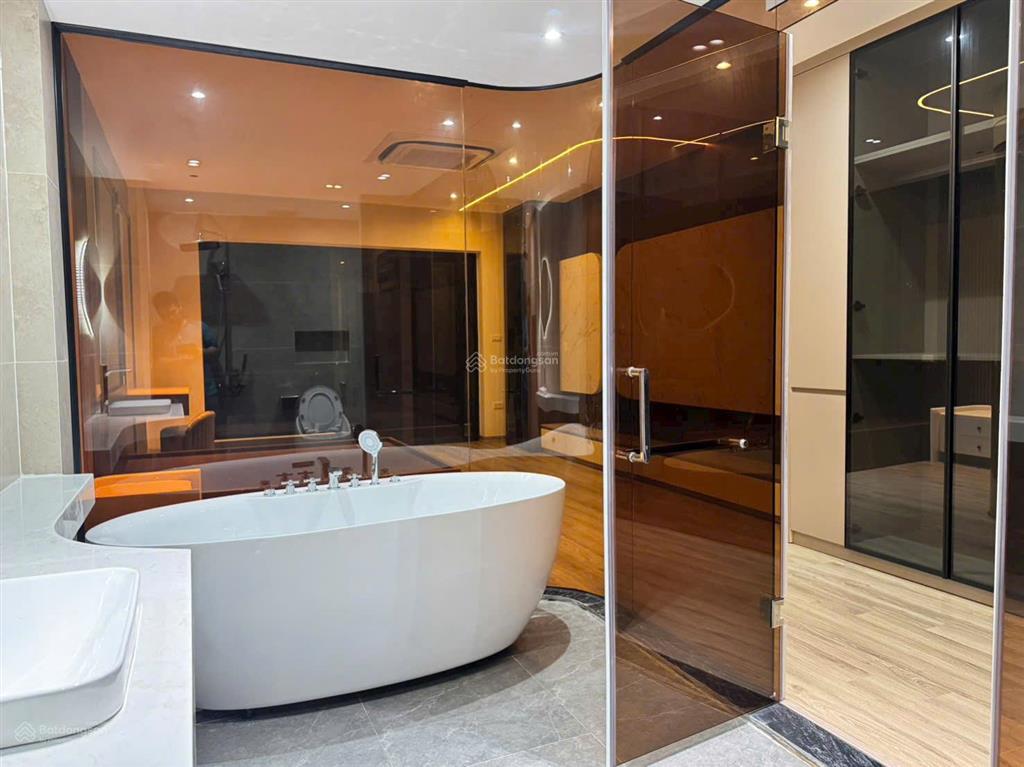 Nhà riêng 60m2 x 6 tầng, 4 phòng ngủ thang máy, full nội thất, oto, phường phúc lợi  giá tốt