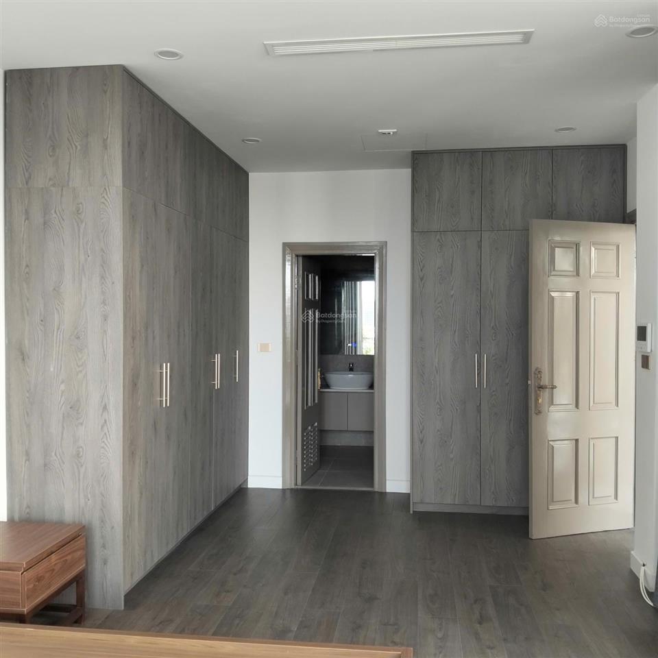 Giảm ngay 6,5 tỷ còn 52,5 tỷ căn biệt thự 190mx10mx4t view vườn hoa, siêu đẹp khu đô thị việt hưng