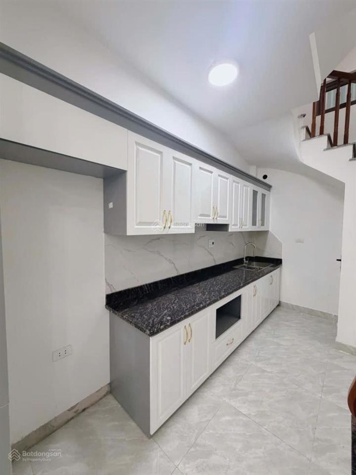 Bán nhà việt hưng long biên 5 tầng 7,95 tỷ. 3n 3vs. full nội thất. sổ đỏ chính chủ giao dịch ngay