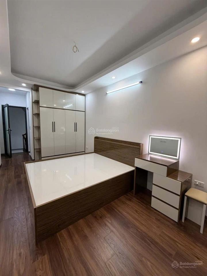 Bán nhà việt hưng long biên 5 tầng 7,95 tỷ. 3n 3vs. full nội thất. sổ đỏ chính chủ giao dịch ngay