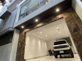 15.9tỷ nhà mới nguyễn văn cừ 50m2 x 6 tầng thang máy
