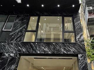 Nhà mới 6 tầng thang máy hiện đại nguyễn văn cừ 70m2 20.5tỷ