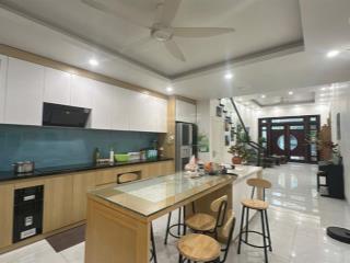 Bán nhà 4 tầng kẻ tạnh long biên 25 tỷ 128m2. 4.5m mặt tiền. 2 ô tô vào nhà