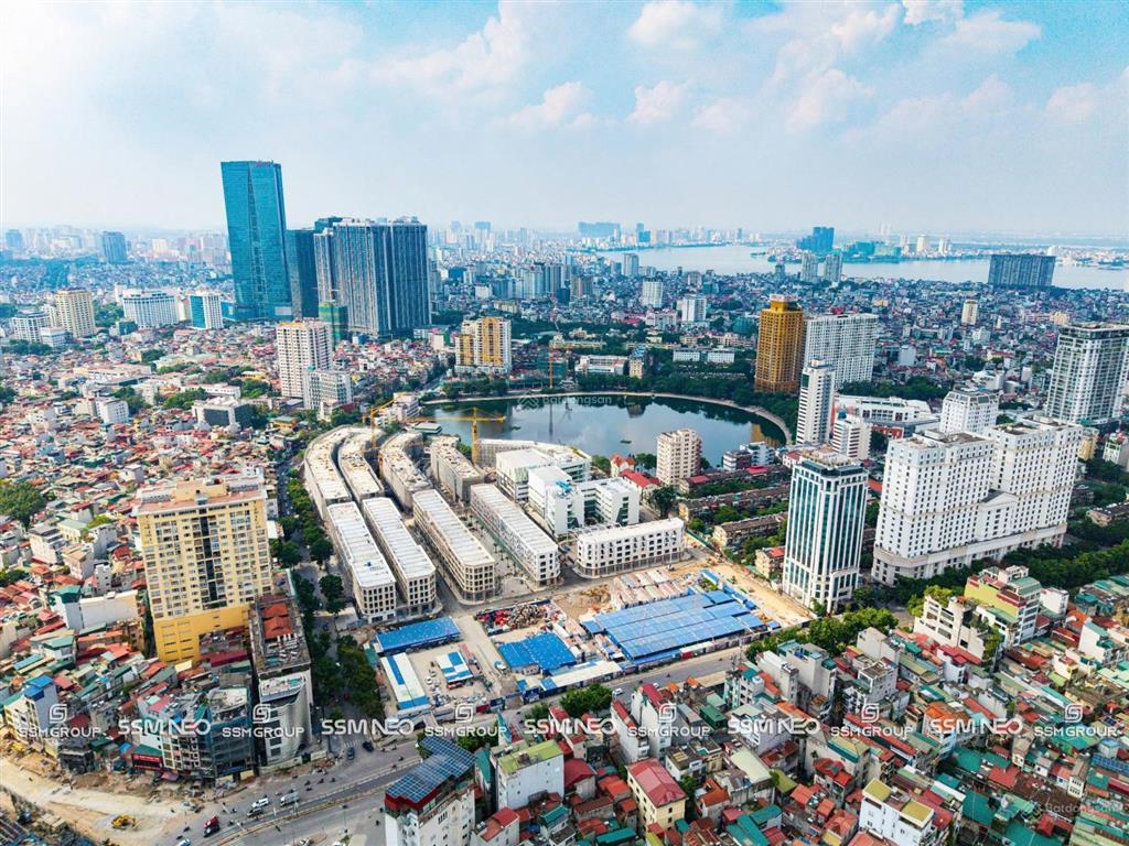 1 căn nhà phố mặt đường ngọc khánh 100 m2 mặt, tiền 8m, xây 5 tầng giá 47 tỷ.  ngay