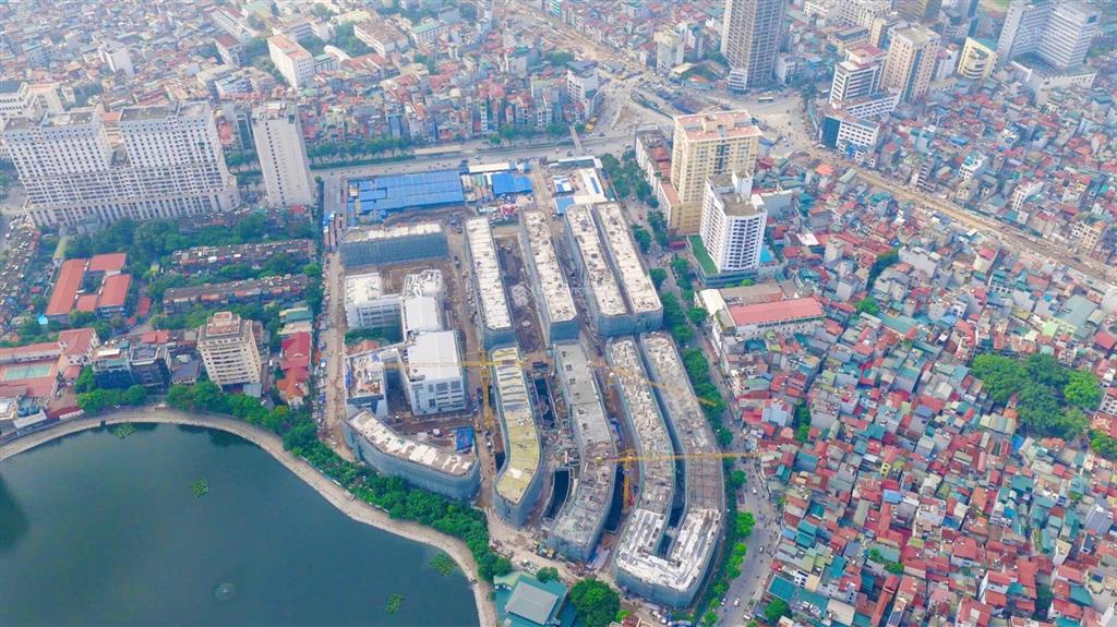 1 căn nhà phố mặt đường ngọc khánh 100 m2 mặt, tiền 8m, xây 5 tầng giá 47 tỷ.  ngay