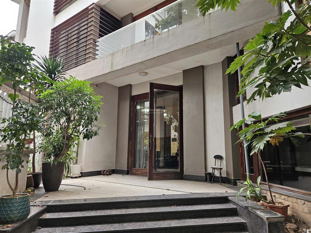 Bán biệt thự đơn lập tại sài đồng. giá đầu tư. 0936 213 ***