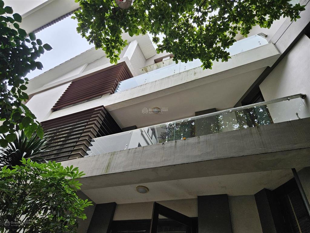 Bán biệt thự đơn lập tại sài đồng. giá đầu tư. 0936 213 ***