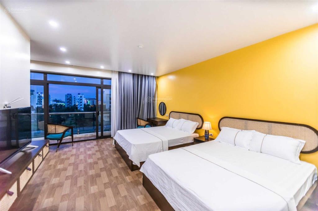 Cần tiền bán nhanh căn hotel 8 phòng ven biển ngay cổng flc giá rẻ bất ngờ