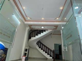 Cho thuê nhà 3 tầng mặt tiền đường khu bàn cờ  nha trang, vị trí phù hợp kinh doanh. 0901 300 ***