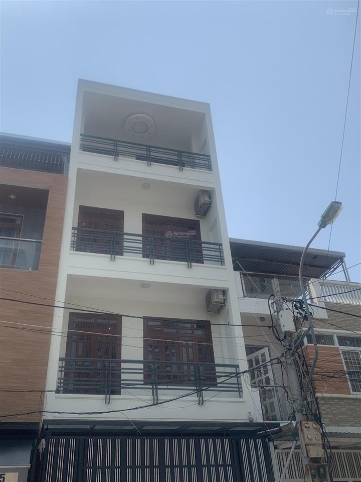 Bán nhà 4 tầng nguyễn lộ trạch nha trang cách biển 900m, dt 69,7m2  giá 8,8 tỷ.