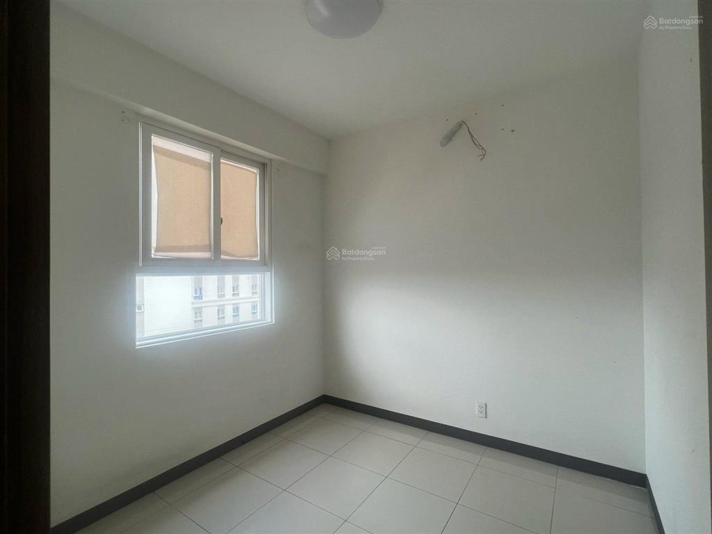Cc đã có sổ hồng  bán căn hộ 2pn 1wc, nhà sạch đẹp, view thoáng mát