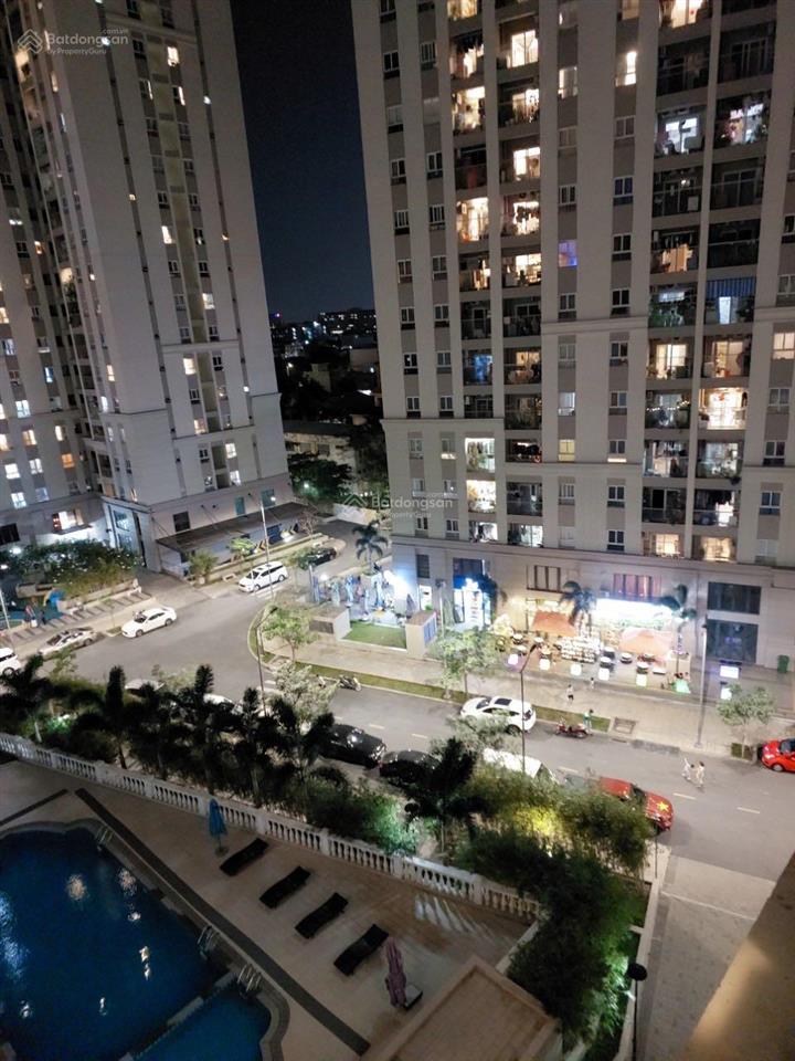 Cc đã có sổ hồng  bán căn hộ 2pn 1wc, nhà sạch đẹp, view thoáng mát