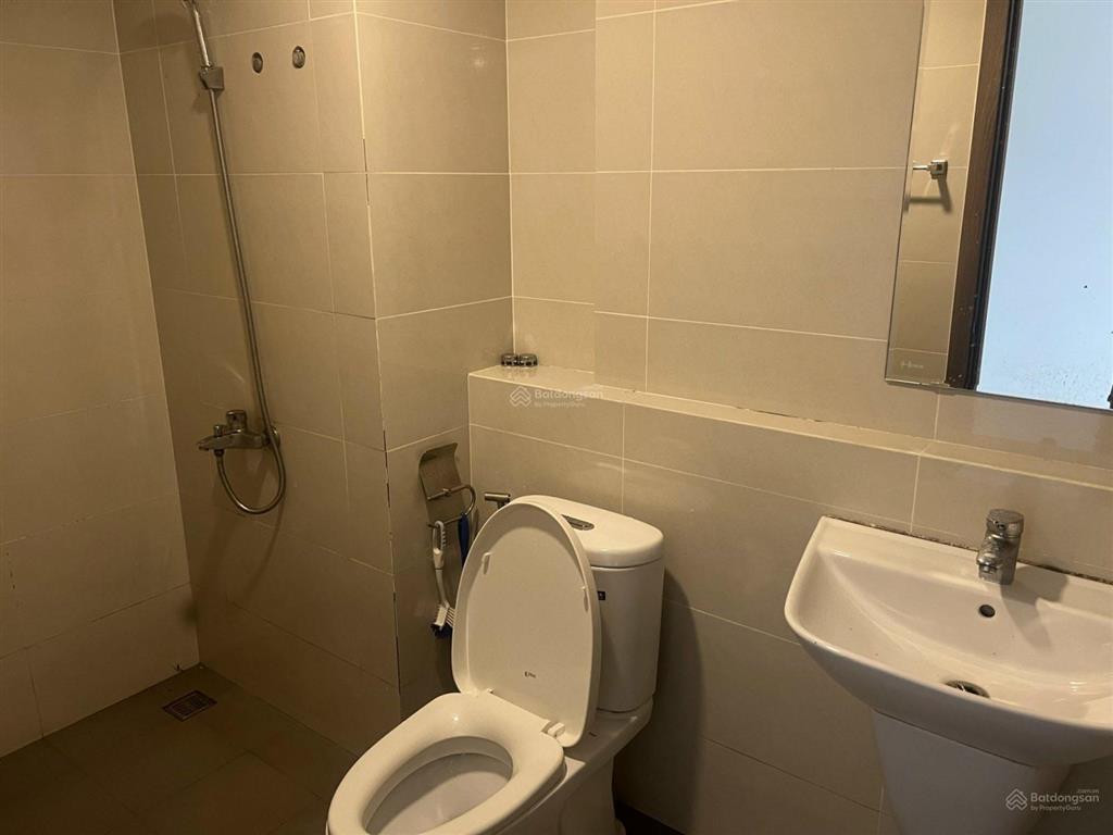 Cc đã có sổ hồng  bán căn hộ 2pn 1wc, nhà sạch đẹp, view thoáng mát