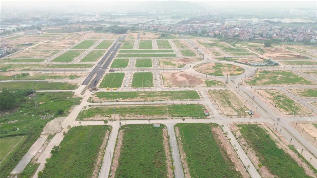 Đất đình trám sen hồ  vị trí đẹp  quỹ căn giá tham khảo tốt trong khu vực
