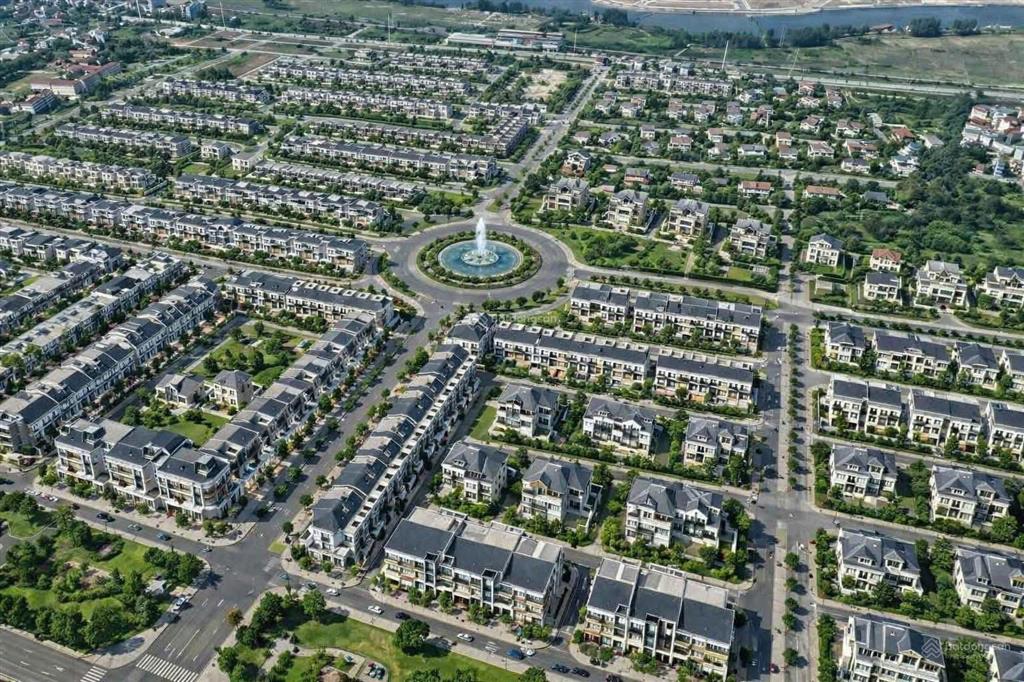 Đất đình trám sen hồ  vị trí đẹp  quỹ căn giá tham khảo tốt trong khu vực