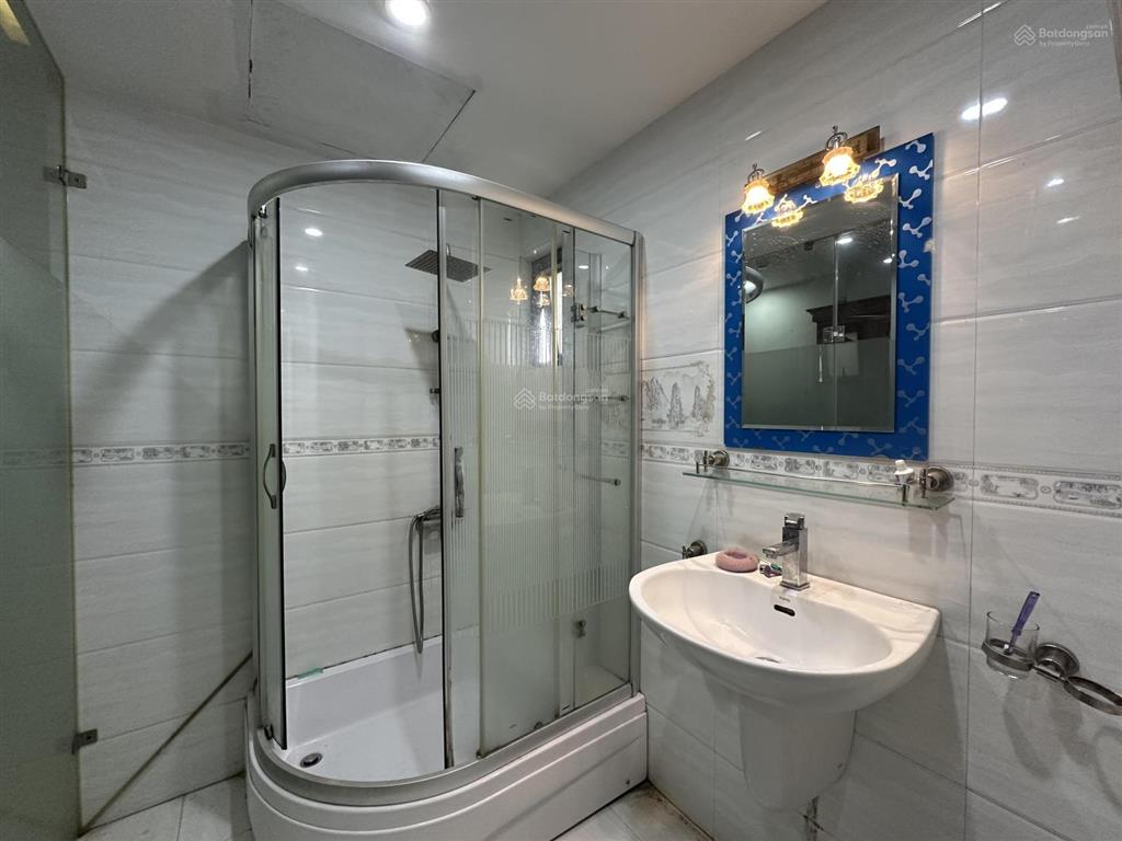 Căn hộ 1 ngủ 1 khách riêng biệt view trọn hồ tây.separate 1bedroom views of west lake