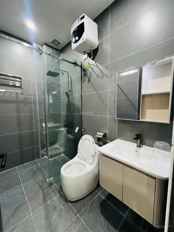 Bán nhà 4 tầng có gara ô tô, full nội thất cao cấp, quỳnh hoàng  nam sơn, giá chỉ 4,35 tỷ