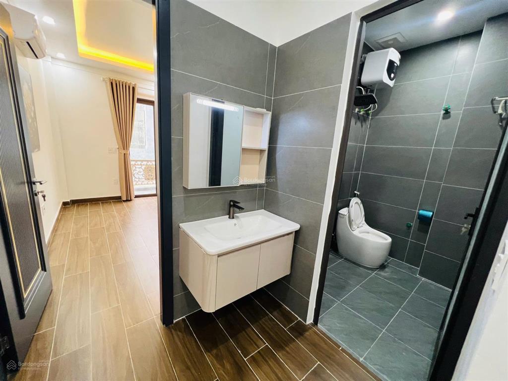 Bán nhà 4 tầng có gara ô tô, full nội thất cao cấp, quỳnh hoàng  nam sơn, giá chỉ 4,35 tỷ